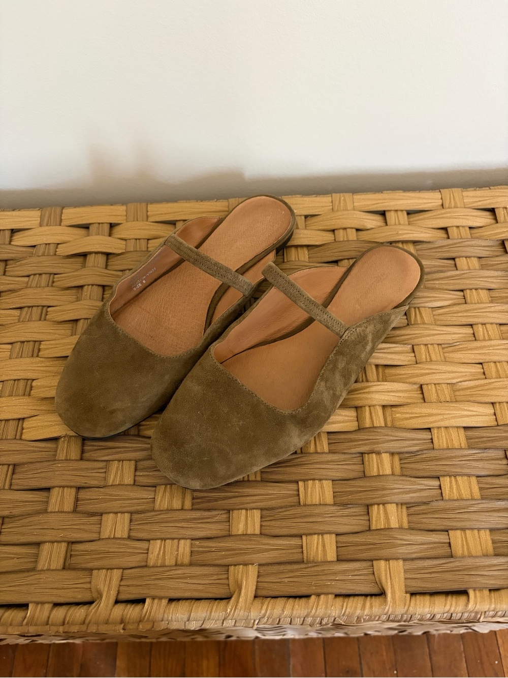 Greta Mule in Olive Brown - Picture 2 of 4